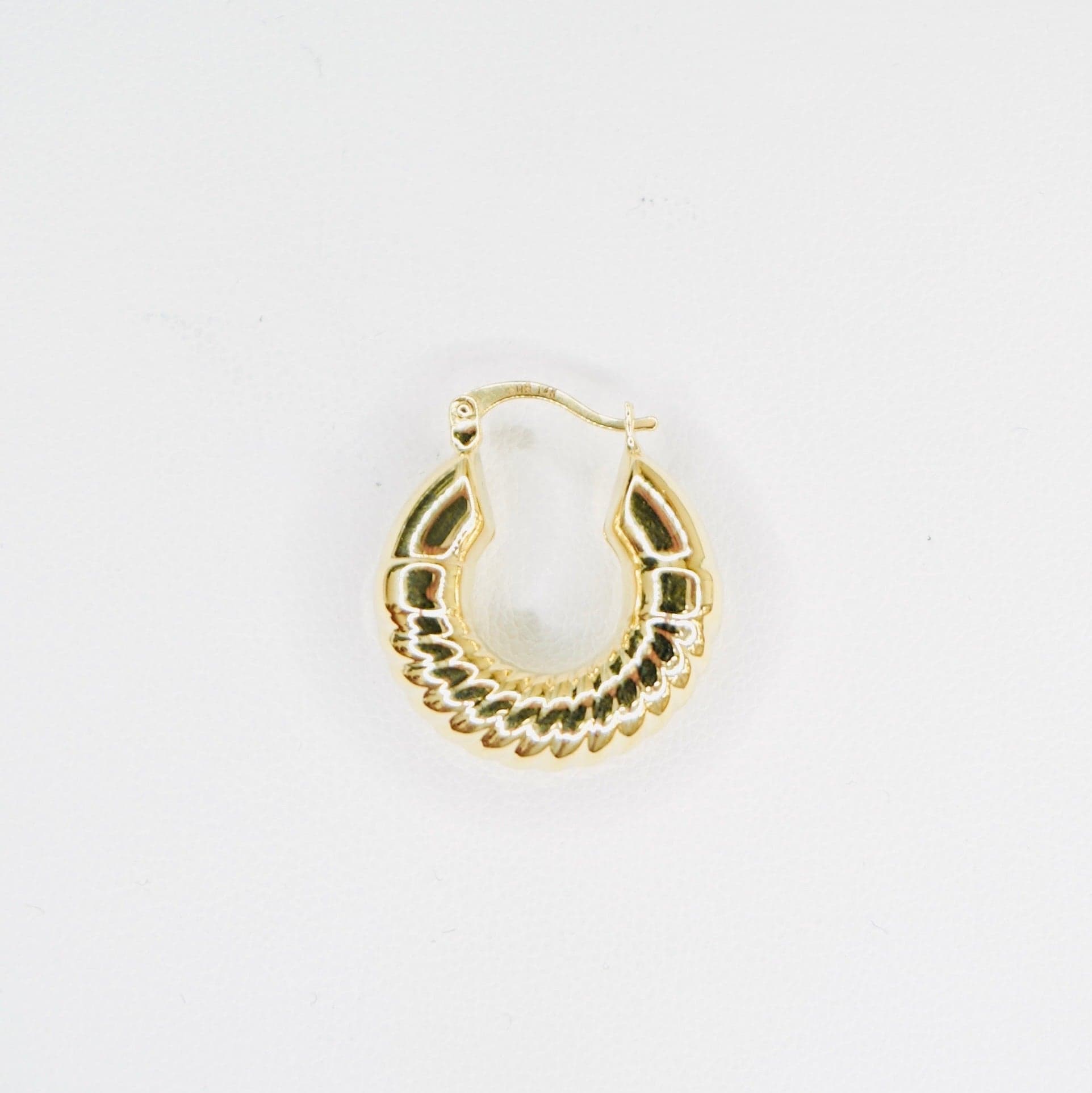 14K Yellow Gold "Shrimp" Puff Hoop Earrings thumbnail 4