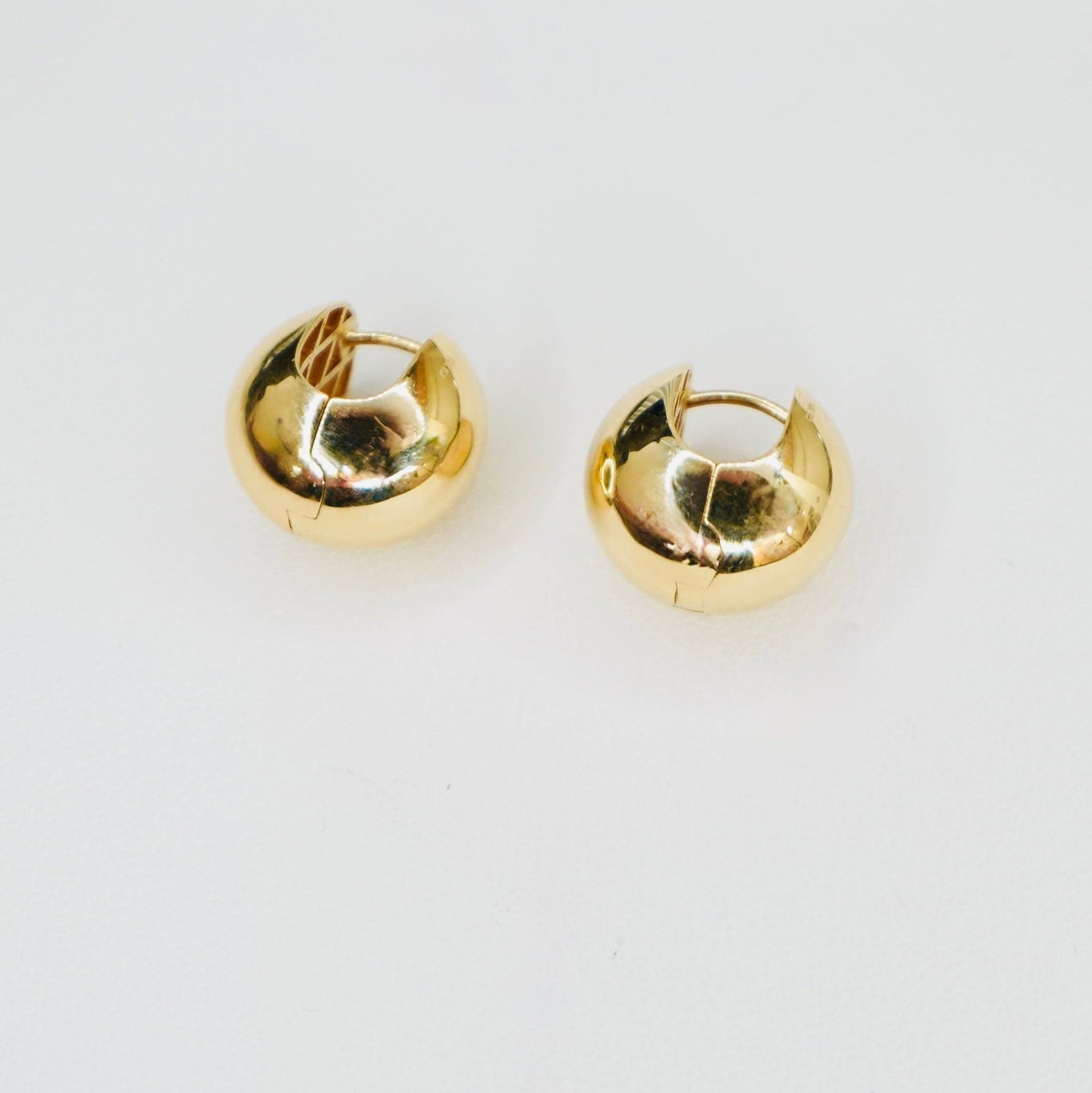 14K Yellow Gold High Polished Sphere Huggy Earrings