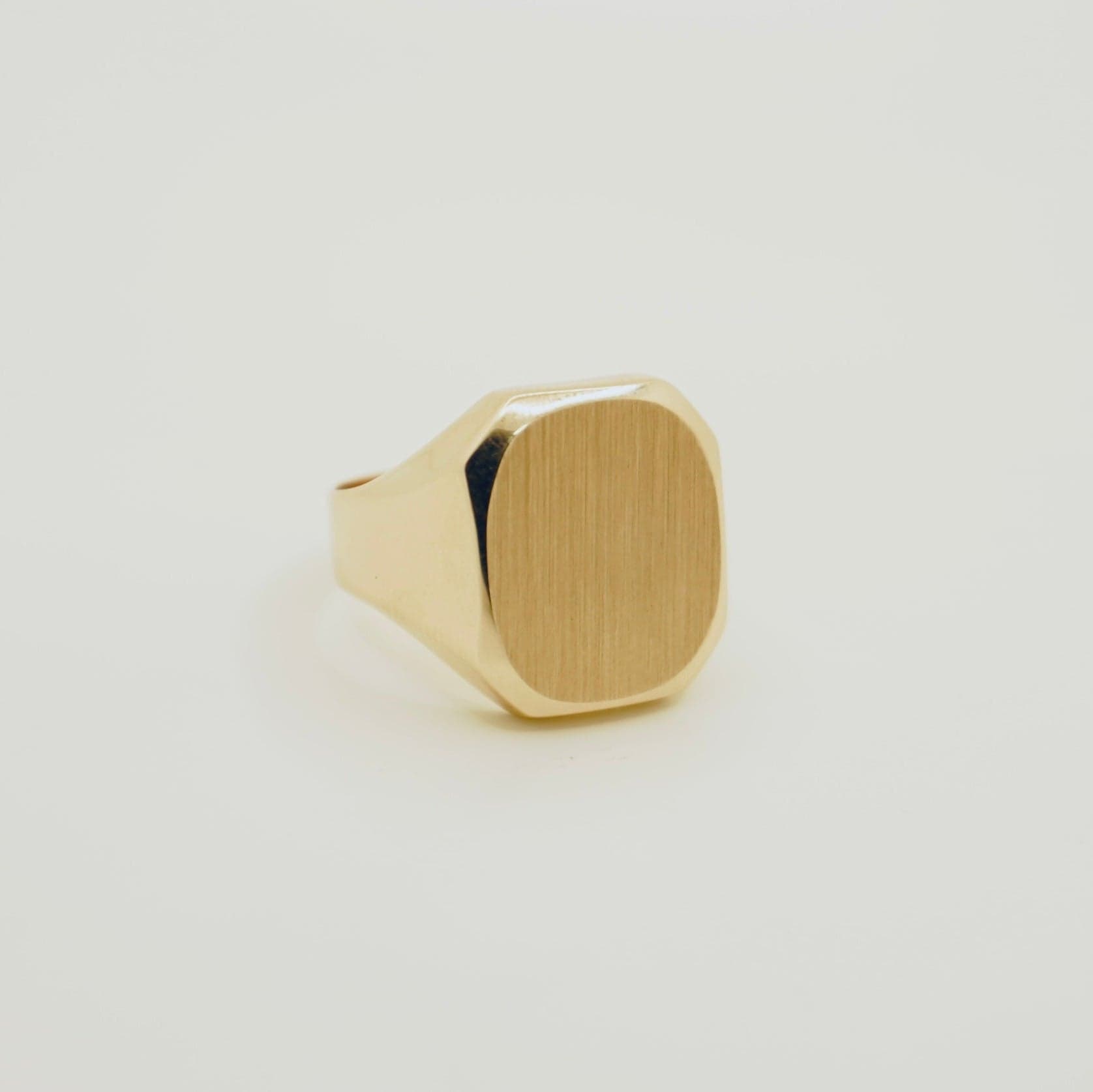 Solid 14K Yellow Gold Round Signet Ring thumbnail 3
