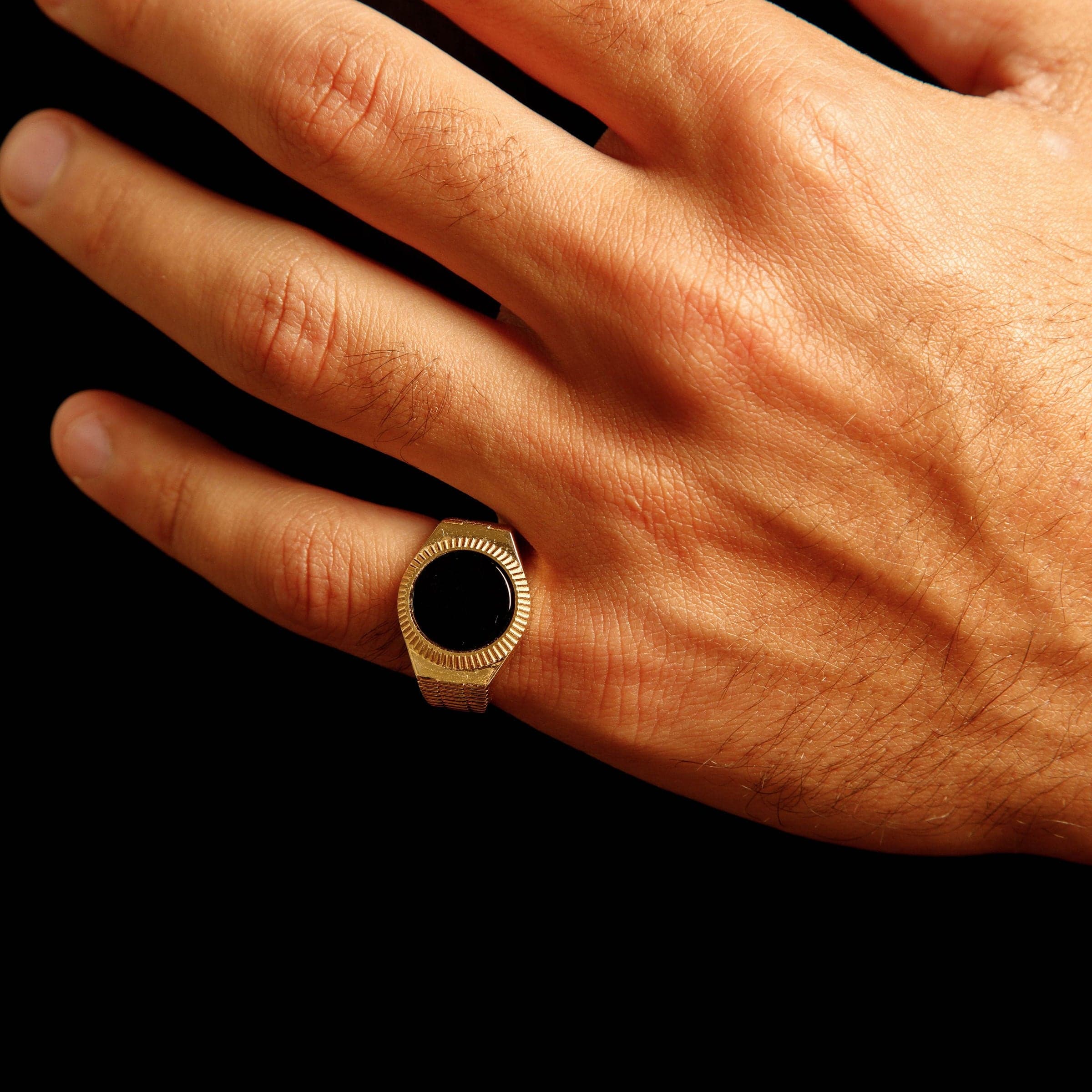 Solid 14K Yellow Gold Grooved Men's Signet Ring thumbnail 2