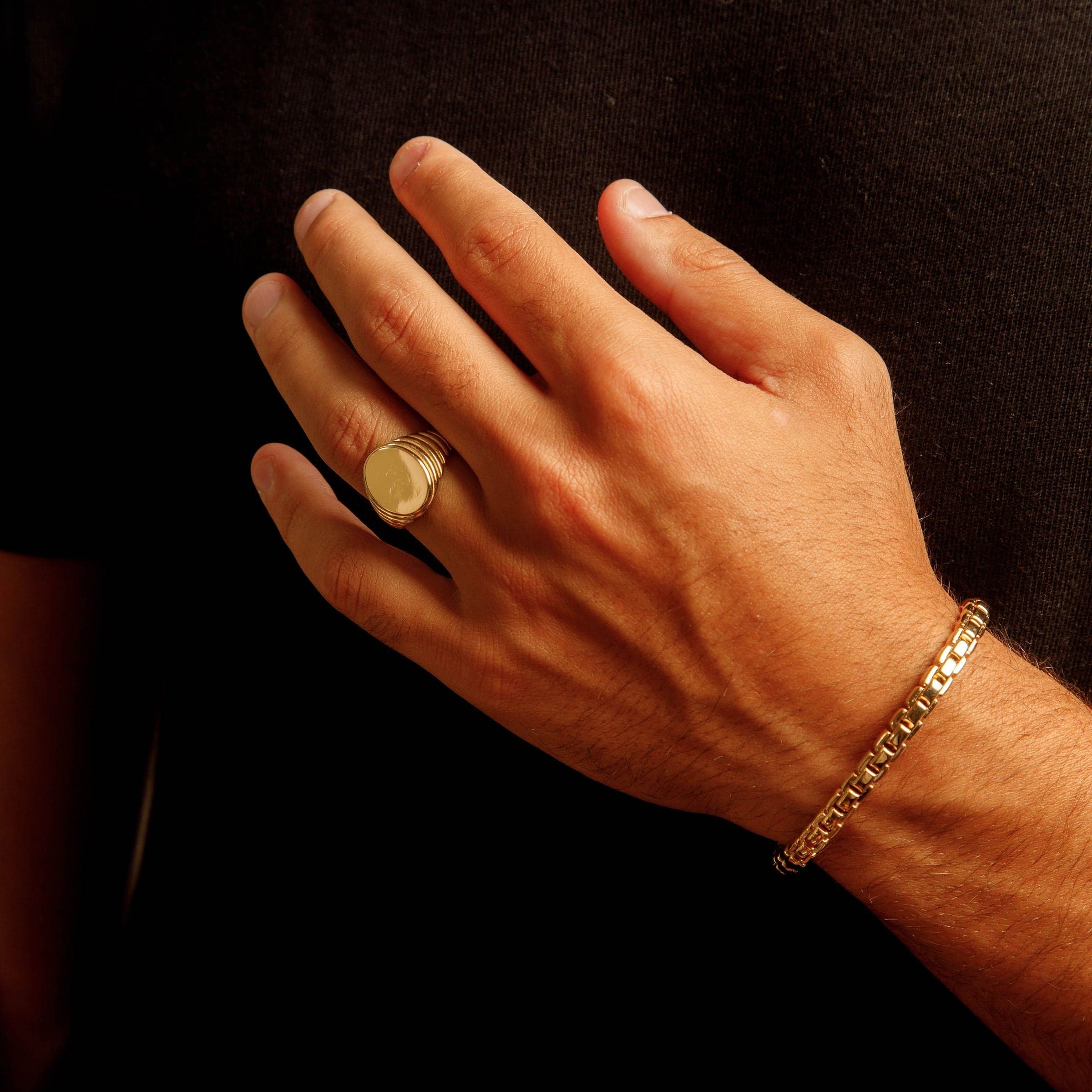 Solid 14K Yellow Gold Black Onyx Oval Ring thumbnail 2