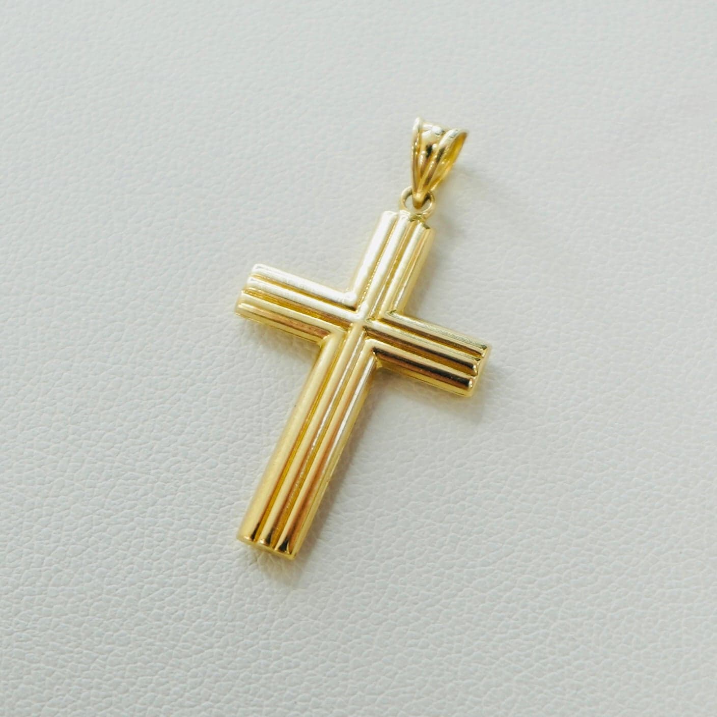 Solid 14K Yellow Gold Outlined Cross Pendant